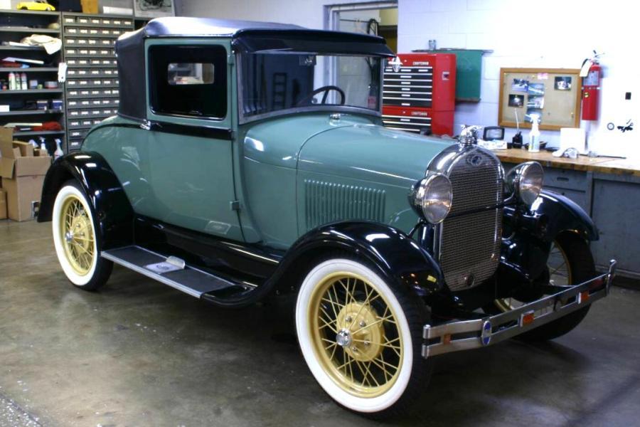 Business Coupe — 1928 Business Coupe, photographed at the Crawford Auto-Aviation Museum